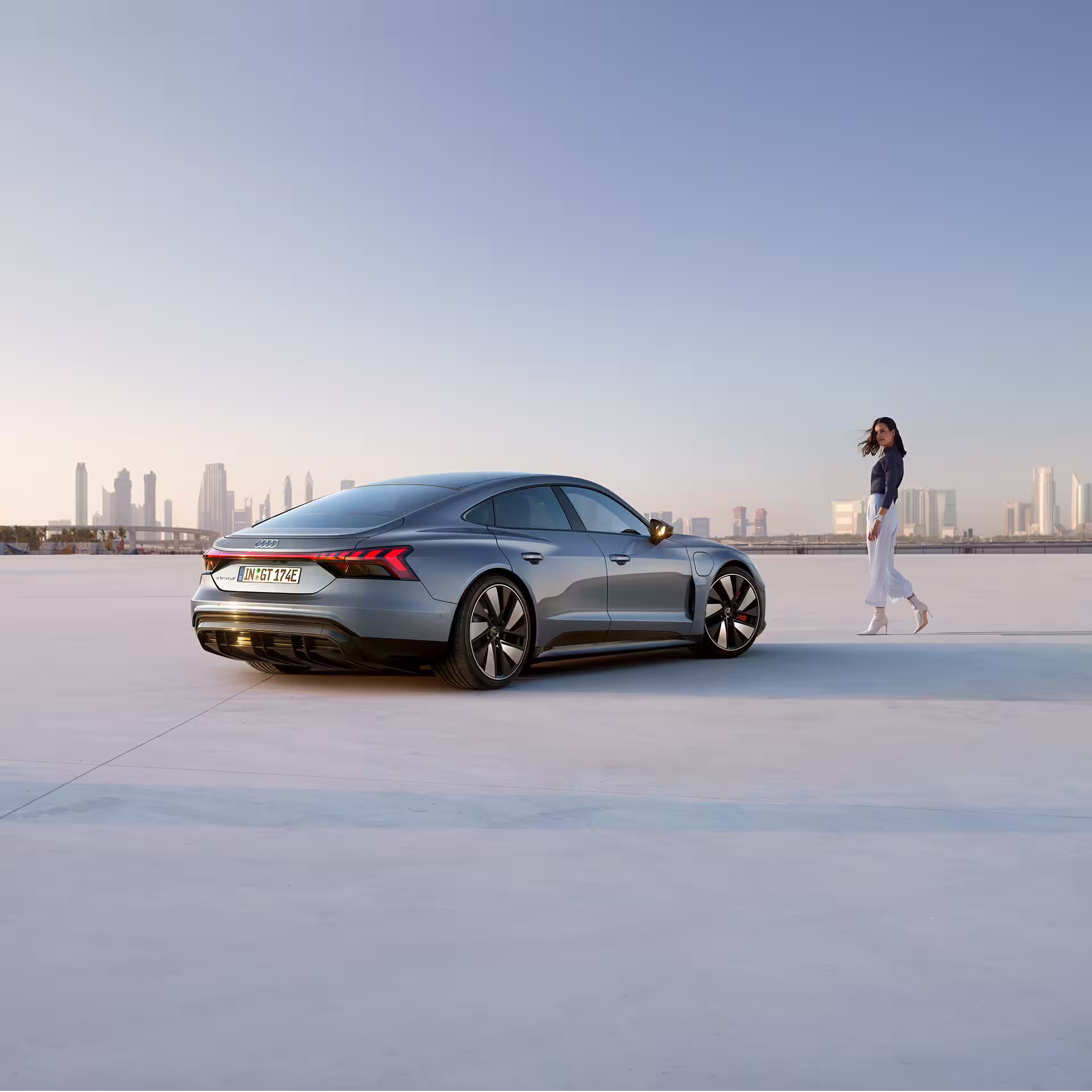 Audi e-tron nomas automašīna
