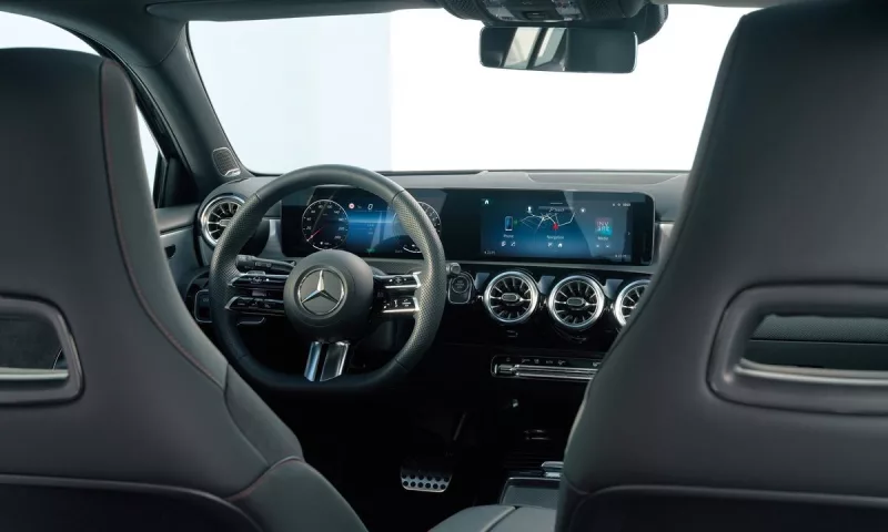 Mercedes-Benz A200 Арендный автомобиль