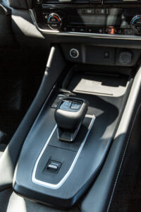 Nissan QASHQAI MHEV 158 Xtronic Арендный автомобиль