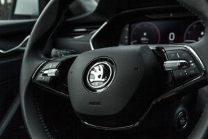 Skoda OCTAVIA Combi Elegance  nomas automašīna