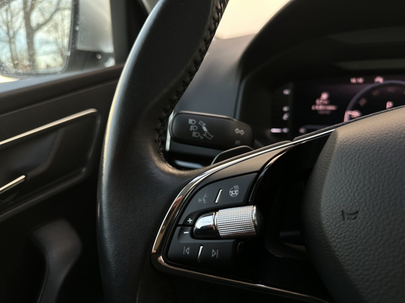 Skoda Karoq Elegance nomas automašīna