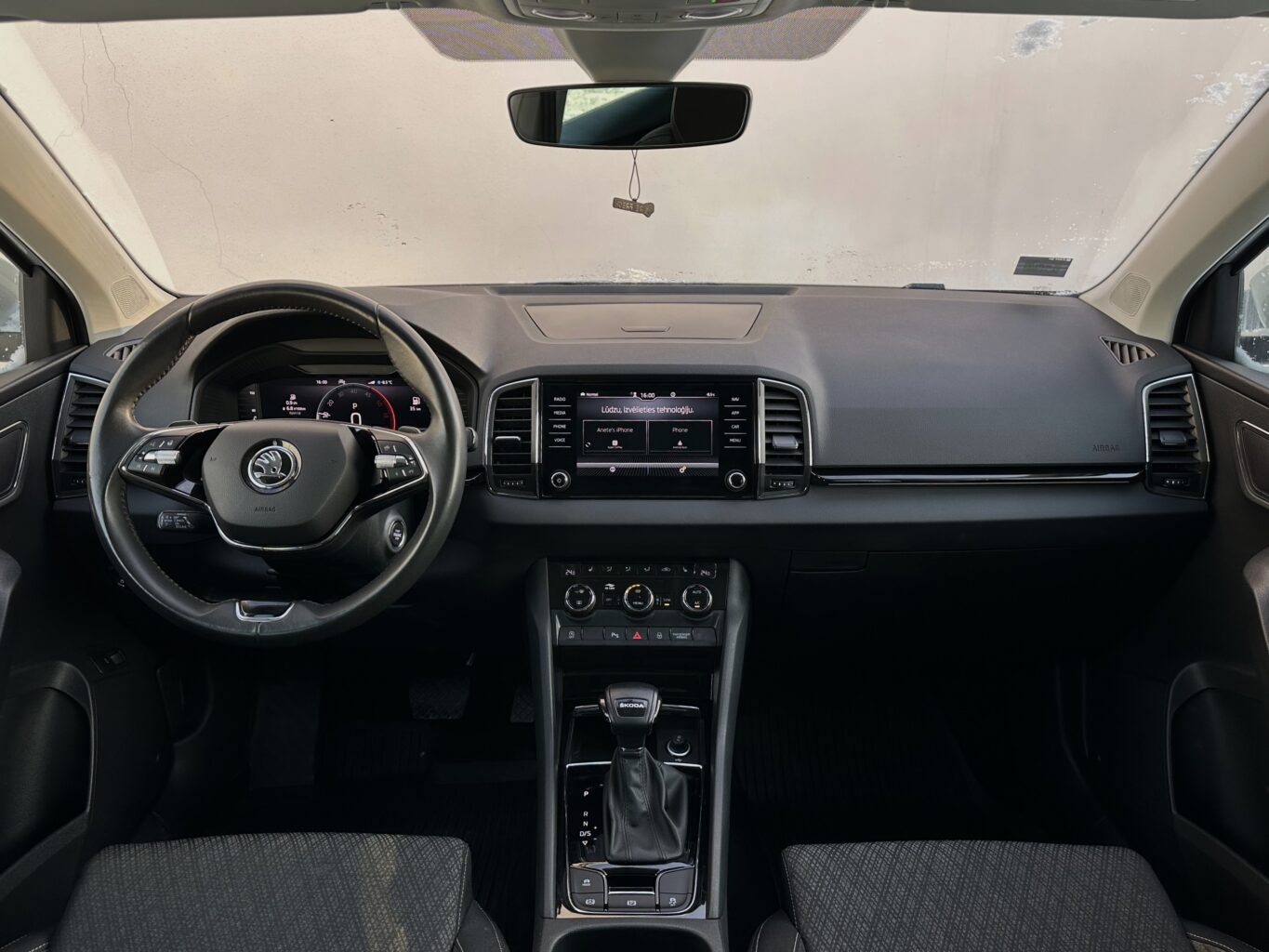 Skoda Karoq Elegance nomas automašīna