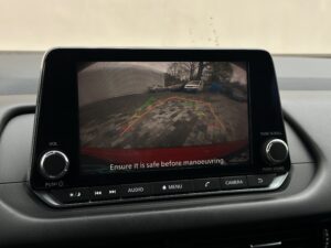 Nissan QASHQAI nomas automašīna