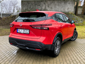Nissan QASHQAI nomas automašīna