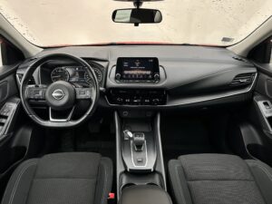 Nissan QASHQAI nomas automašīna