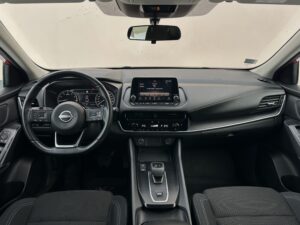 Nissan QASHQAI nomas automašīna