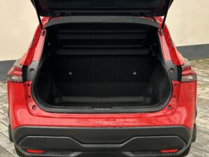 Nissan QASHQAI nomas automašīna