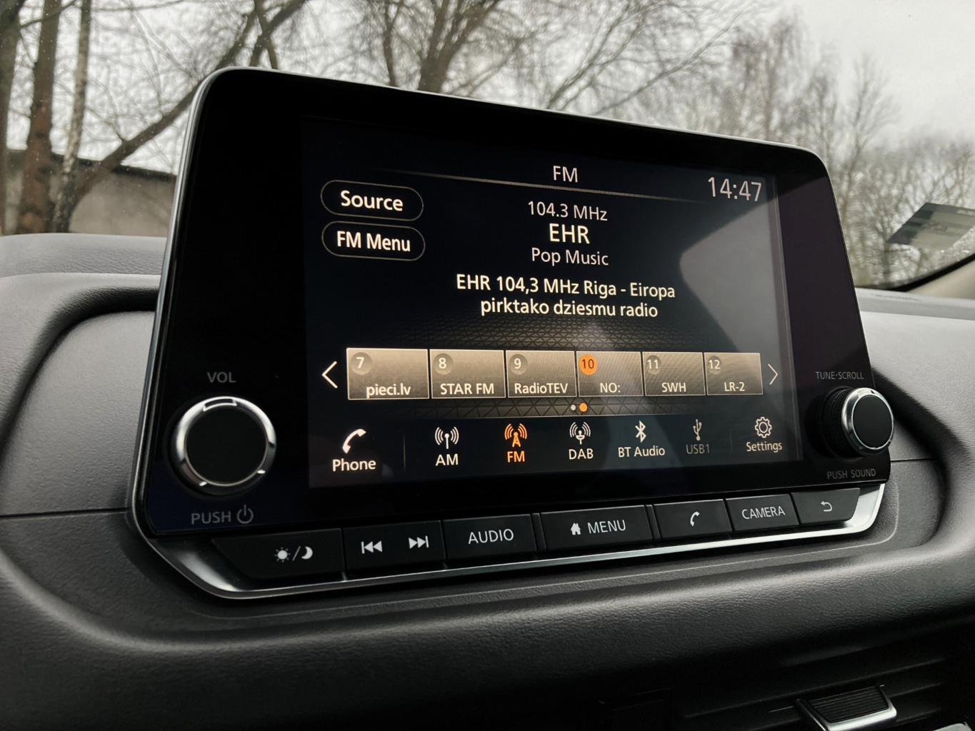 Nissan QASHQAI nomas automašīna