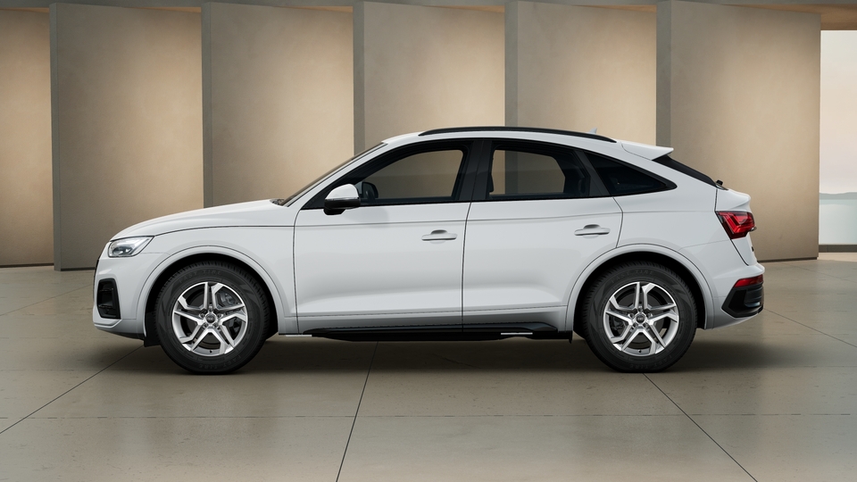 Audi Q5 Sportback nomas automašīna