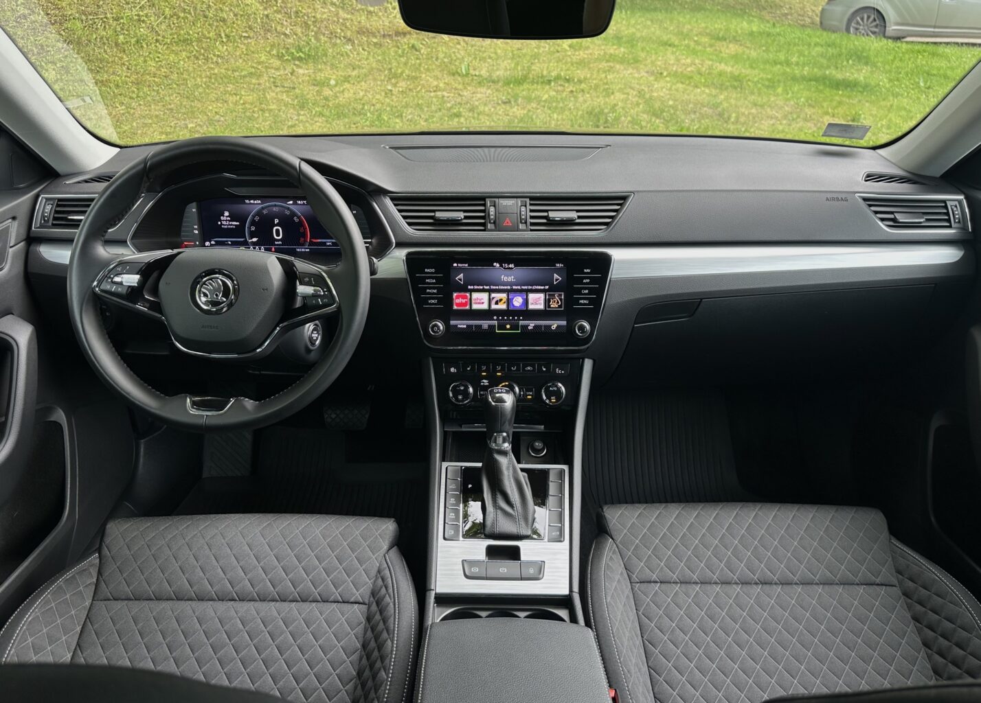 Skoda SUPERB nomas automašīna