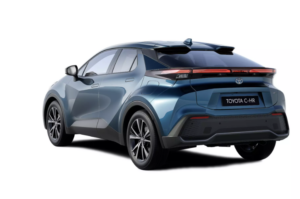 Toyota C-HR nomas automašīna