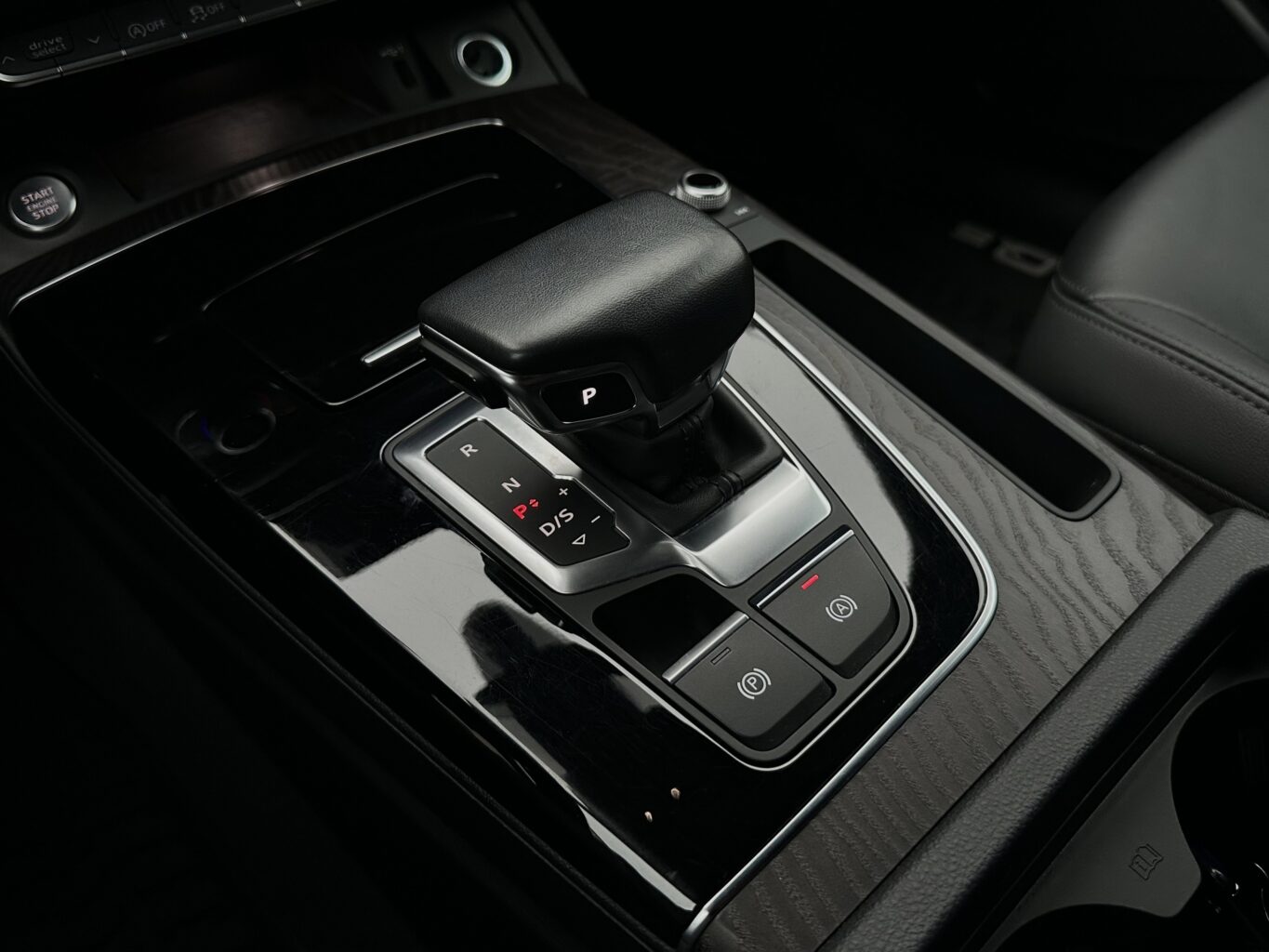 Audi Q5 nomas automašīna