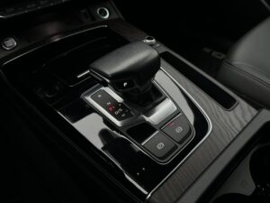 Audi Q5 nomas automašīna