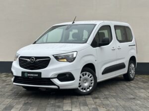 Opel Combo E nomas automašīna