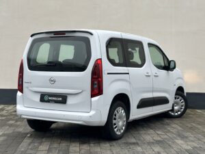 Opel Combo E nomas automašīna