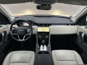 Land Rover Discovery nomas automašīna