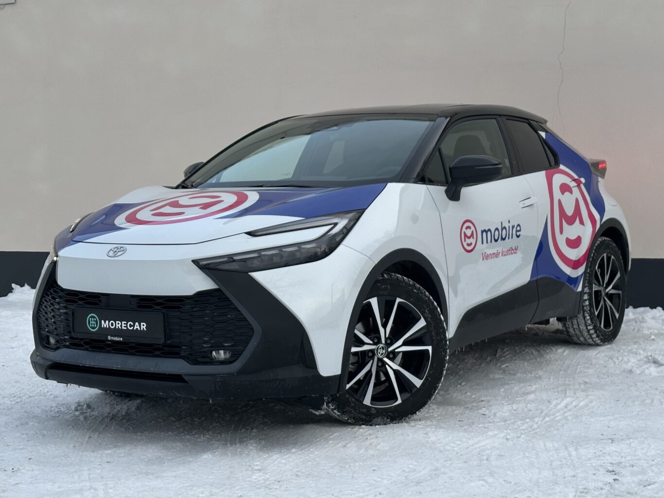 Toyota C-HR nomas automašīna