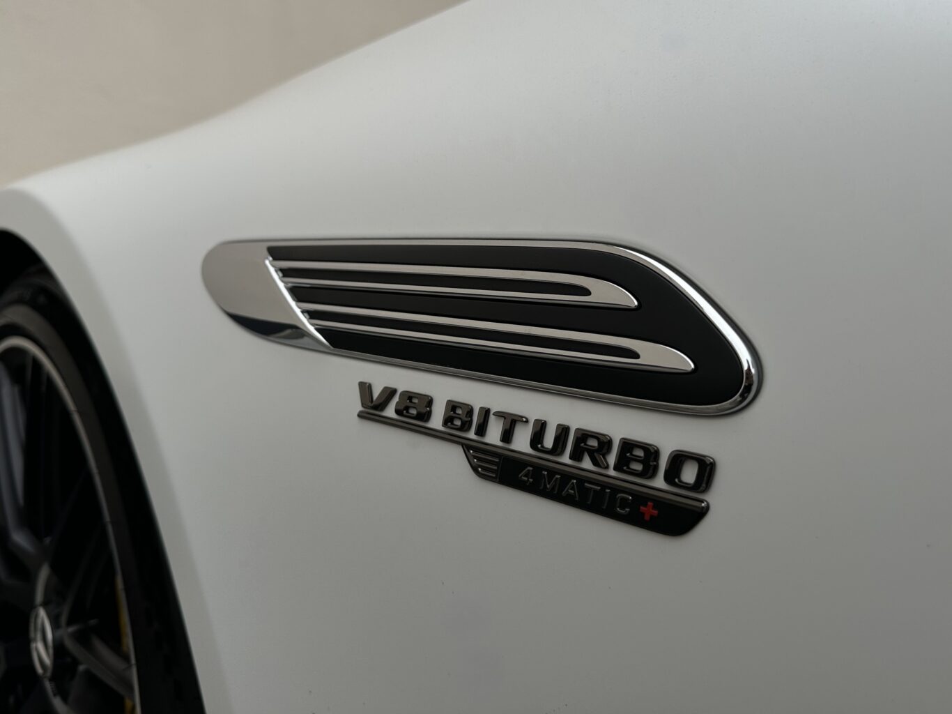 Mercedes-Benz SL63 Арендный автомобиль