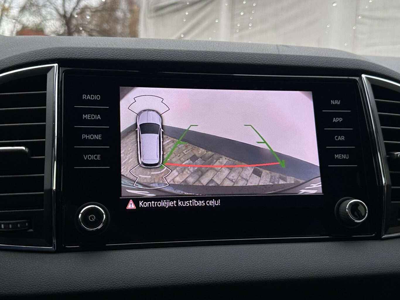 Skoda Karoq nomas automašīna