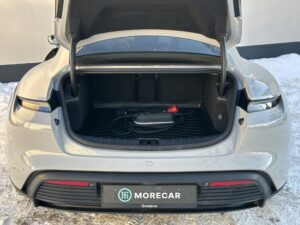 Porsche Taycan  Арендный автомобиль