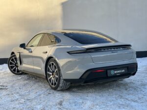 Porsche Taycan  Арендный автомобиль