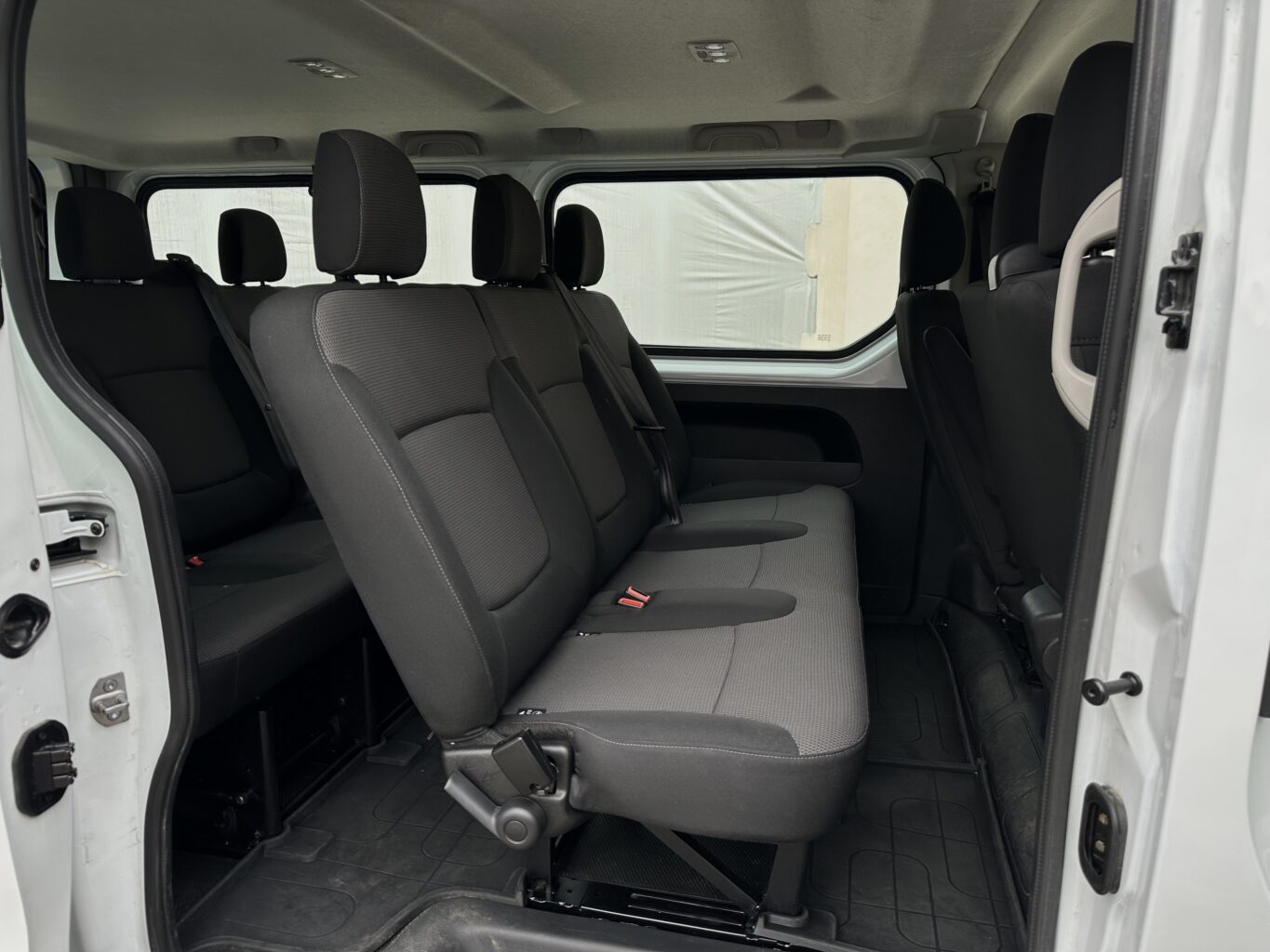 Renault TRAFIC nomas automašīna