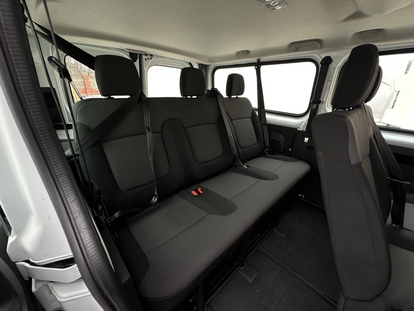 Renault TRAFIC nomas automašīna