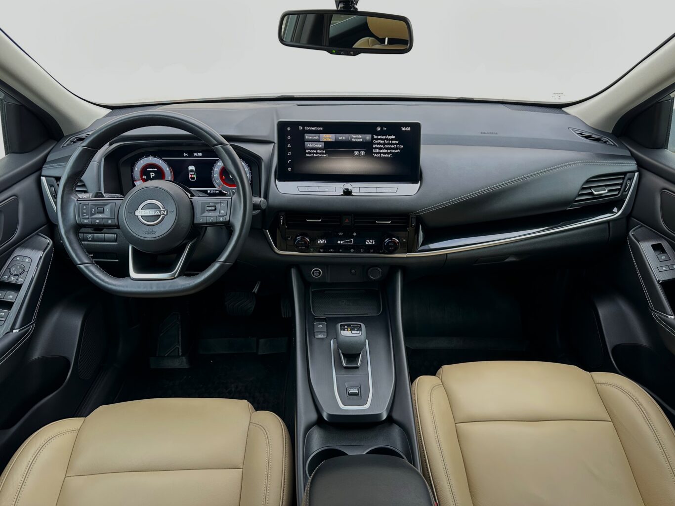 Nissan QASHQAI nomas automašīna