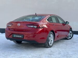 Opel INSIGNIA nomas automašīna