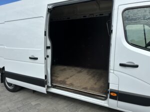 Renault MASTER nomas automašīna