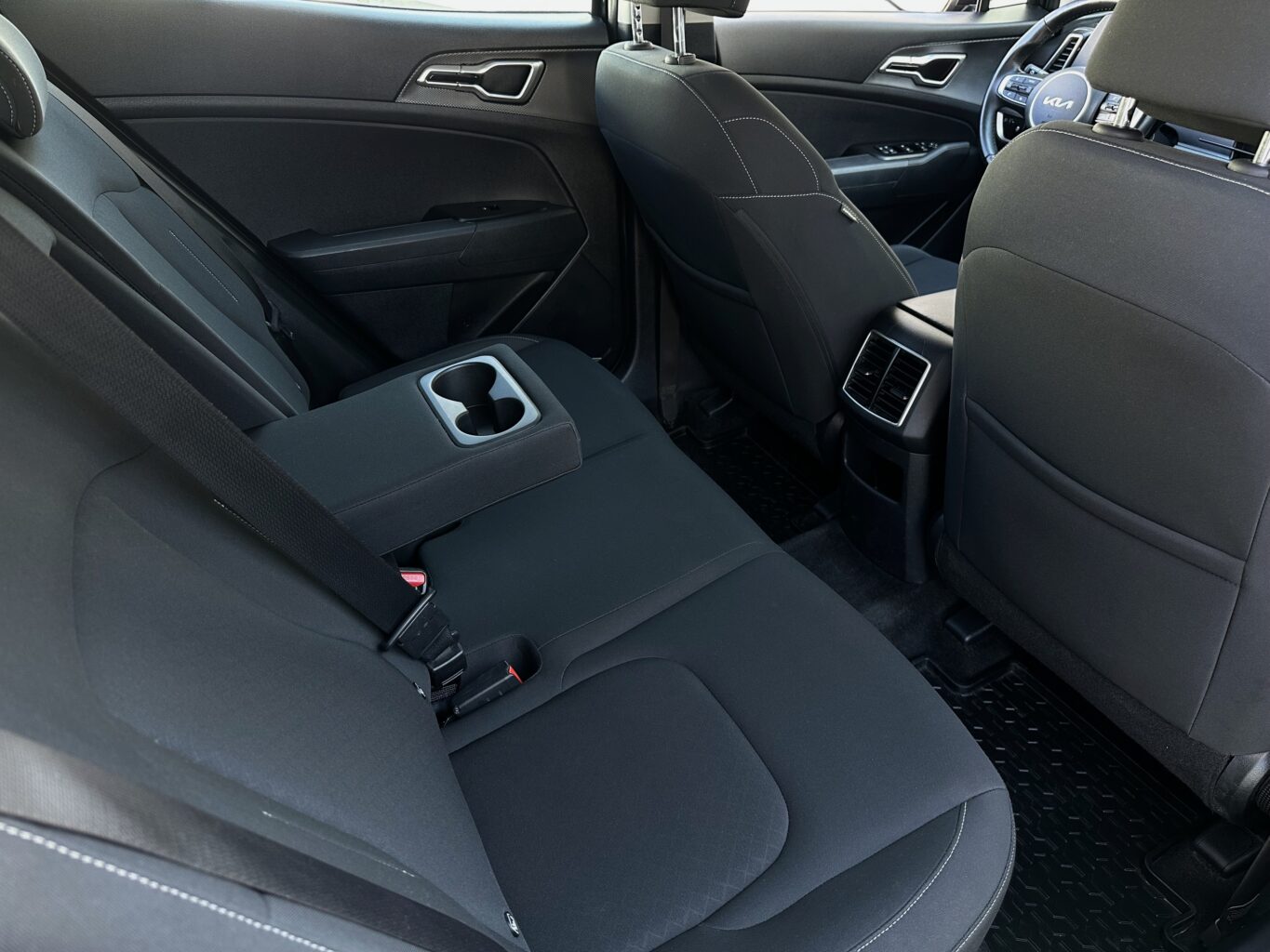 Kia SPORTAGE nomas automašīna