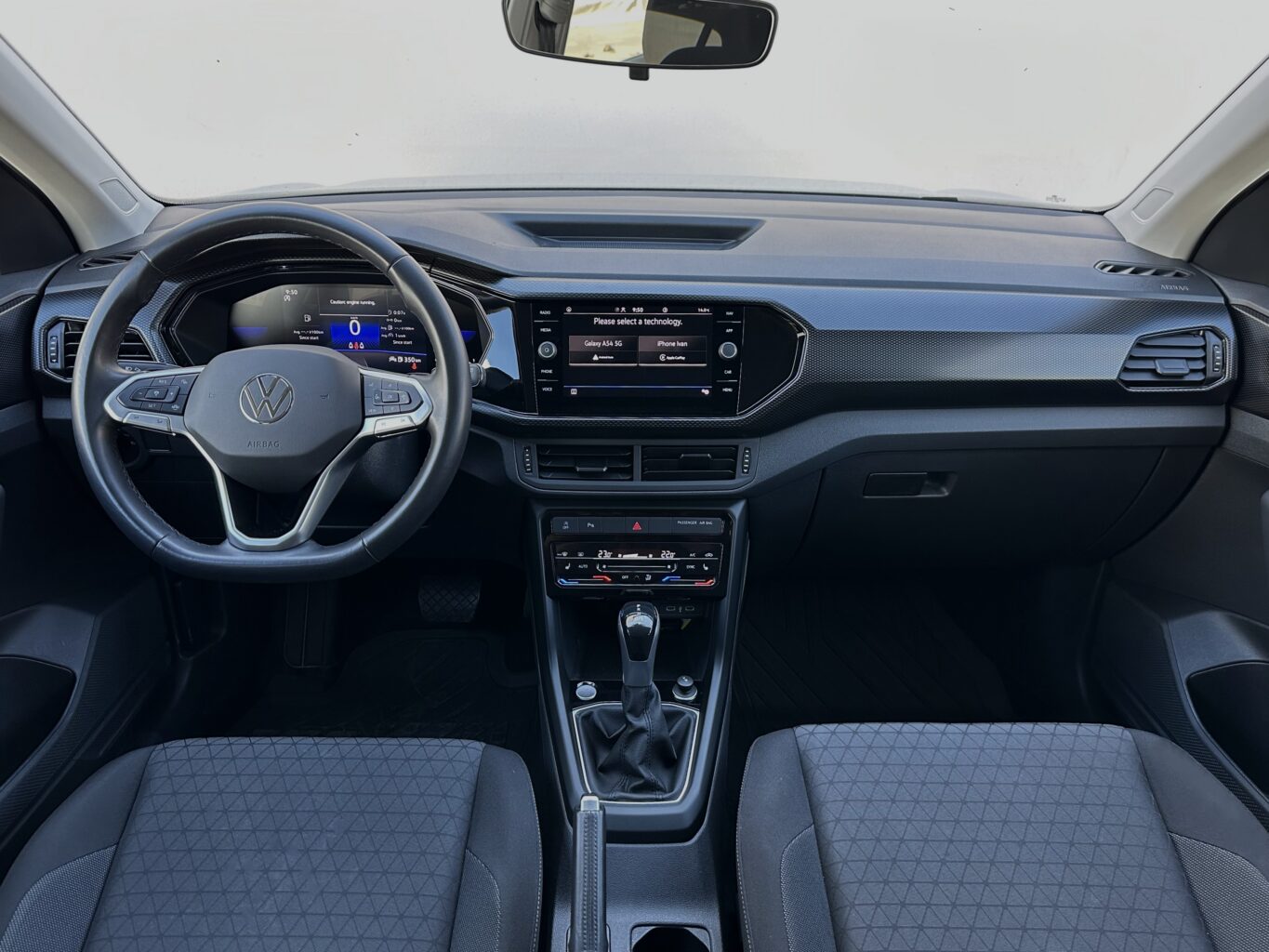 Volkswagen T-CROSS nomas automašīna