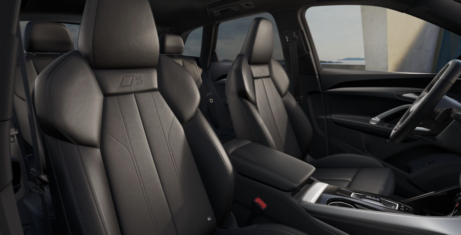Audi Q5 nomas automašīna
