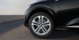 Audi Q5 nomas automašīna