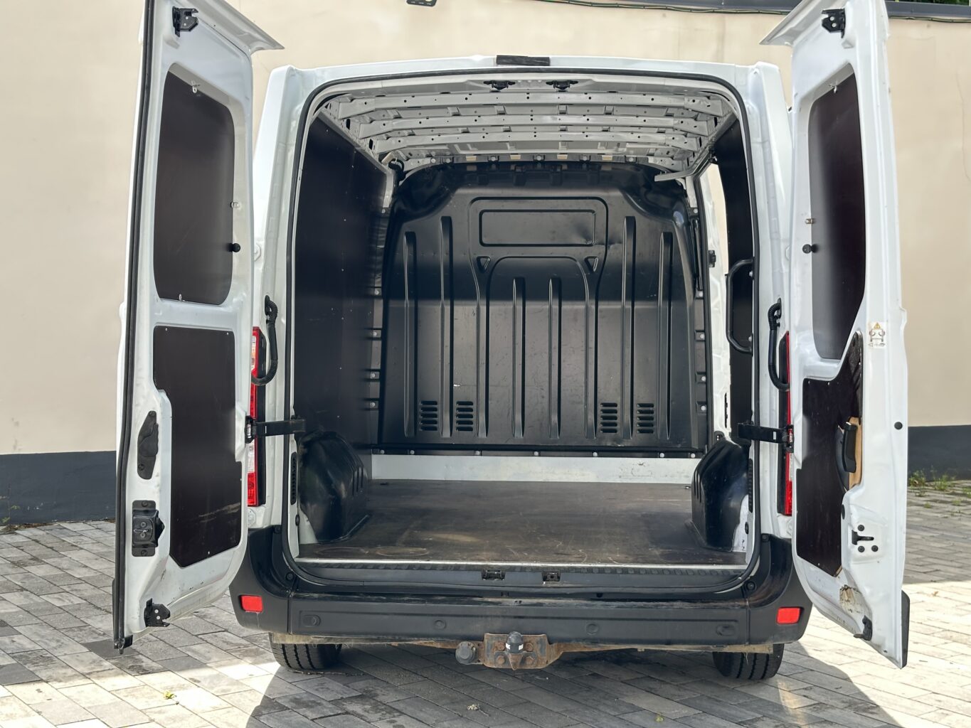 Renault MASTER nomas automašīna