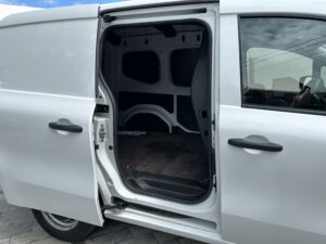 Renault Kangoo nomas automašīna